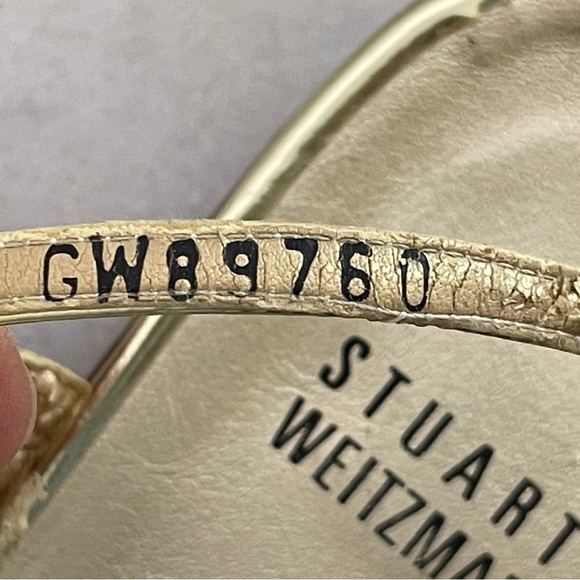 Stuart Weitzman sandal gold sz 7 floral detail - Picture 6 of 15
